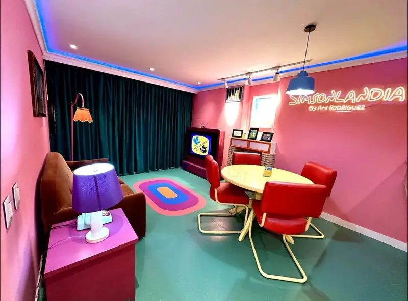 Fotografía de obra terminada: sala comedor temática. Apartamento temático en Bogotá, Decord Design
